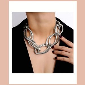 Silver Lightweight Abstract Metal Chain Choker Clavicle Necklace